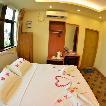 New Golden Forward Hotel Янгон Экстерьер фото