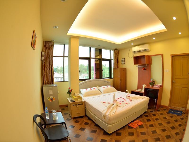New Golden Forward Hotel Янгон Экстерьер фото