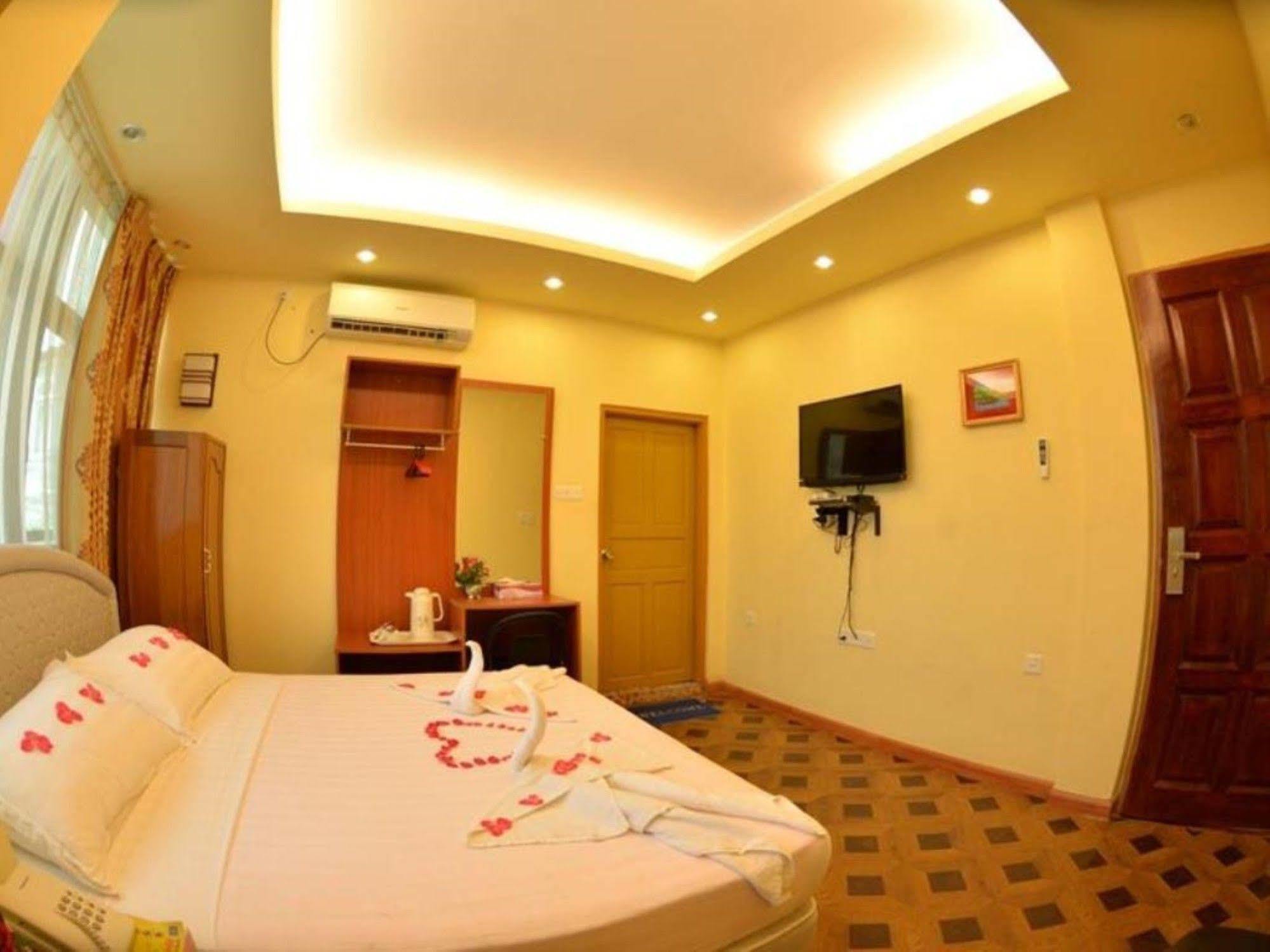 New Golden Forward Hotel Янгон Экстерьер фото